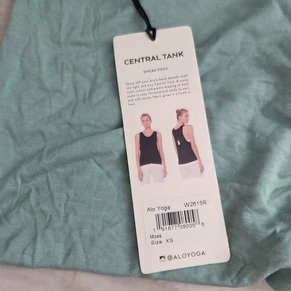 Alo Yoga Central Tank In Color Moss Size XS